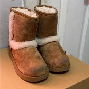 Kids UGG Hadley Boots size 13 girls